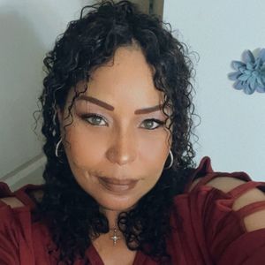 Meet your Posher, Latoya